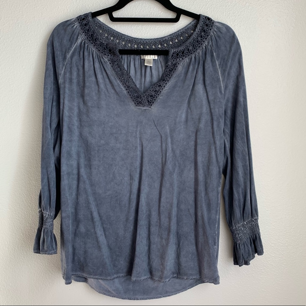 Spense Blue Gray Acid Wash Crochet Neckline Top Size Small
